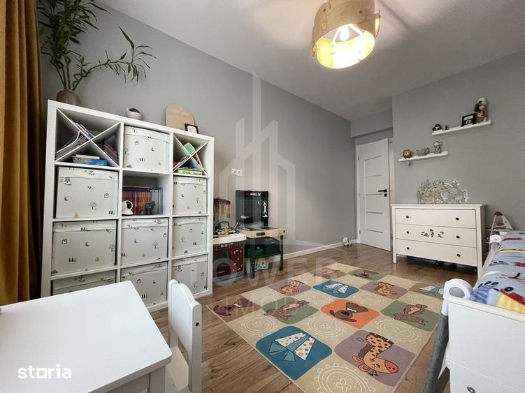 Apartament cu 3 camere semidecomandat în Turnișor