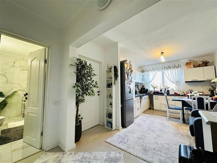 Apartament cu 2 camere decomandat în Iosia