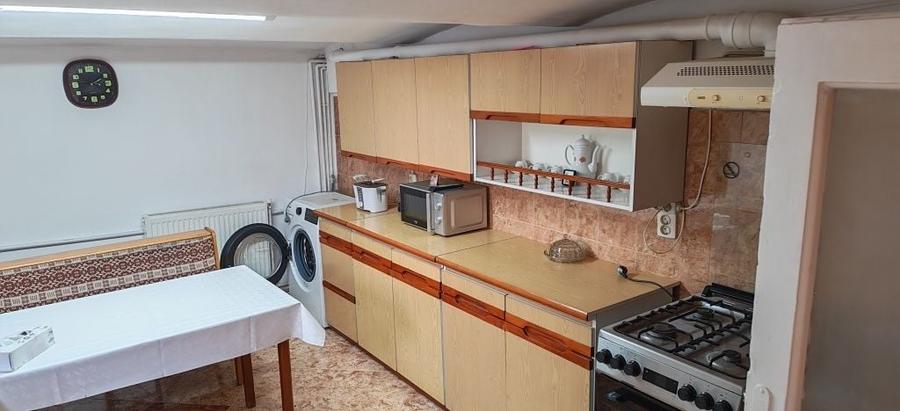 Casă cu 3 camere în Lupeni