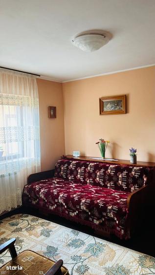 Casă cu 3 camere decomandat cu Teren 768 Mp în Exterior Vest