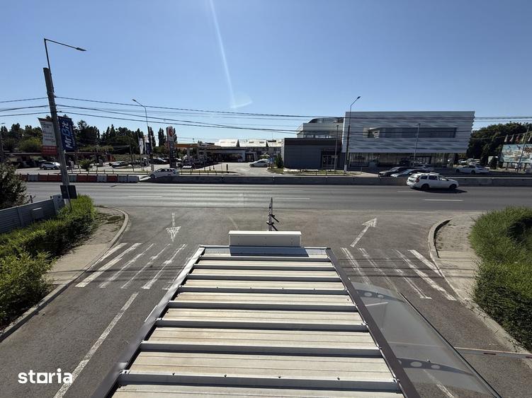 Spațiu comercial, de 3,443 mp, în Nord