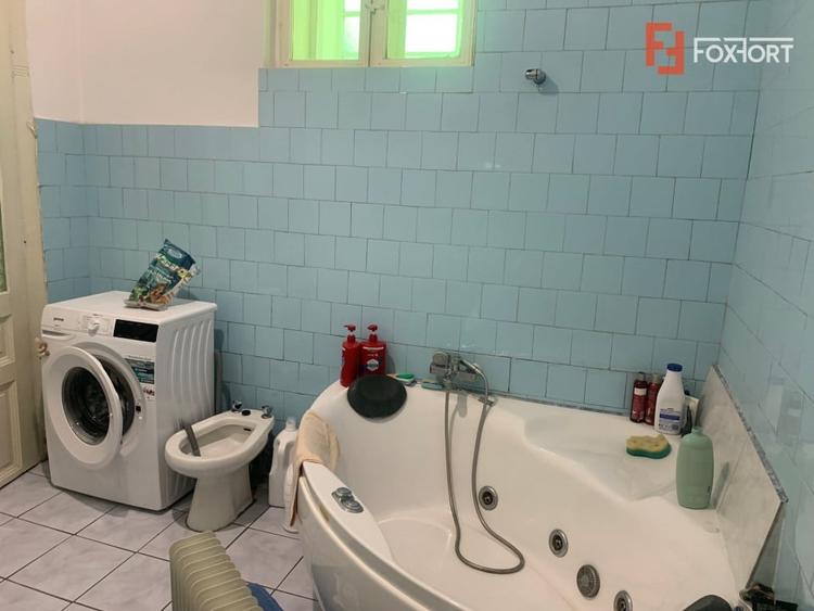 Casă individuală cu 8 camere cu Piscina în Iosefin