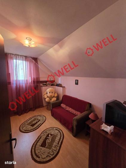 Casă cu 4 camere în Augustin