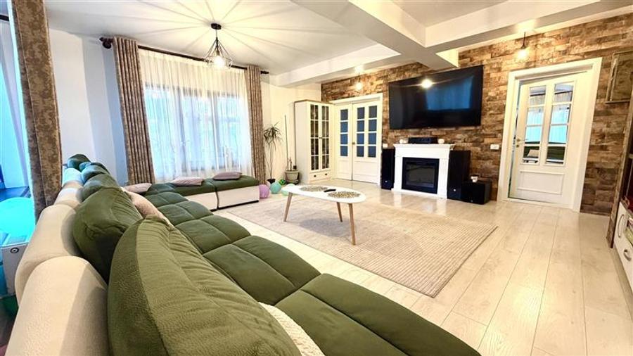 Casă individuală cu 5 camere cu Teren 1000 Mp în Aroneanu