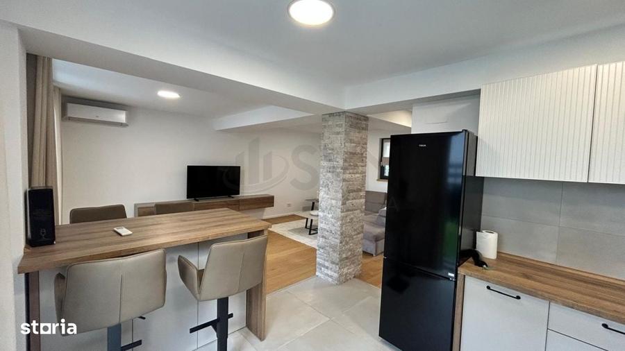 Casă cu 4 camere cu Teren 200 Mp în Central