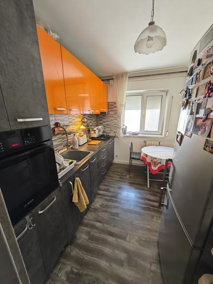 Apartament cu 3 camere circular în Tomis Nord