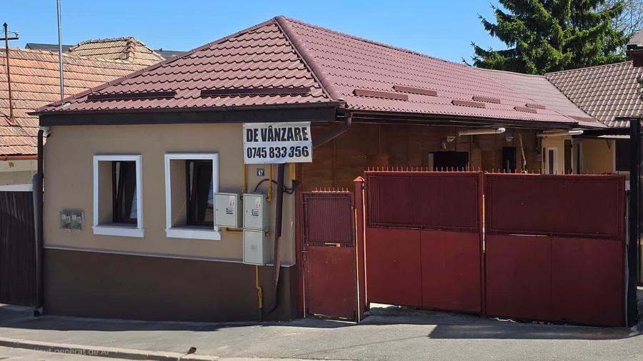 Casă cu 4 camere în Central