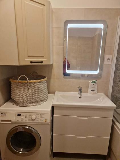 Apartament cu 3 camere în Torontalului