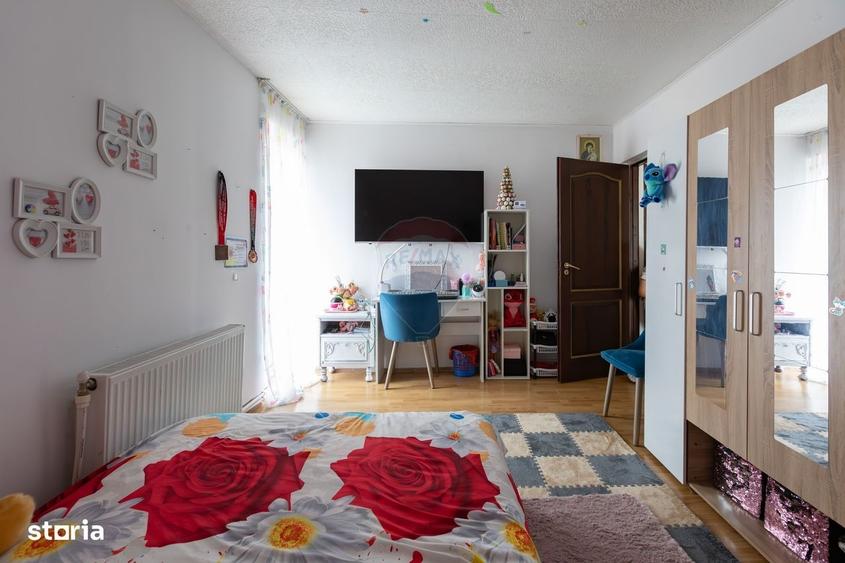 Casă cu 4 camere cu Teren 230 Mp în Măgura