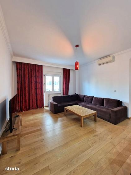 Apartament cu 3 camere în Romană