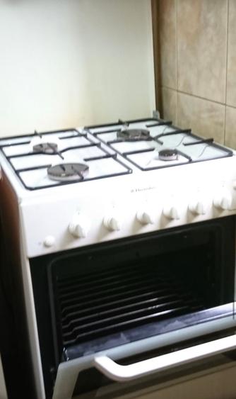 Apartament cu 3 camere semidecomandat în Basarab