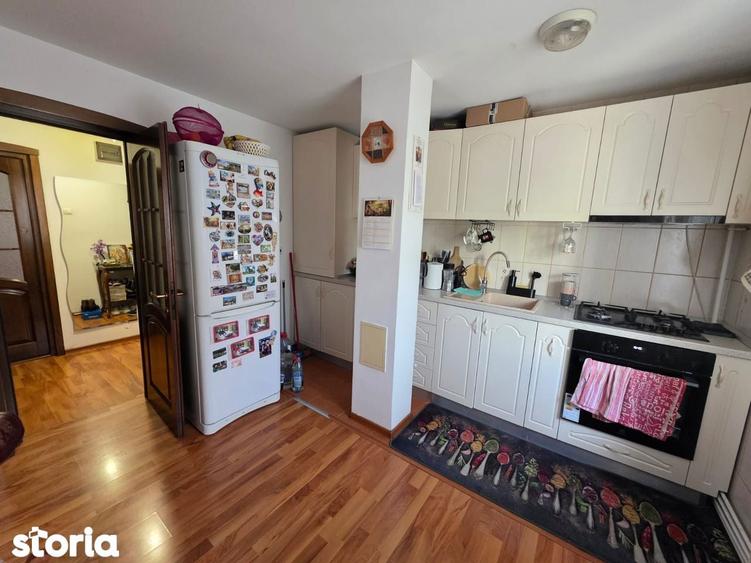 Apartament cu 3 camere decomandat în Central