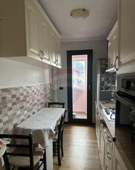 Apartament cu 3 camere de vanzare in zona Central - 10
