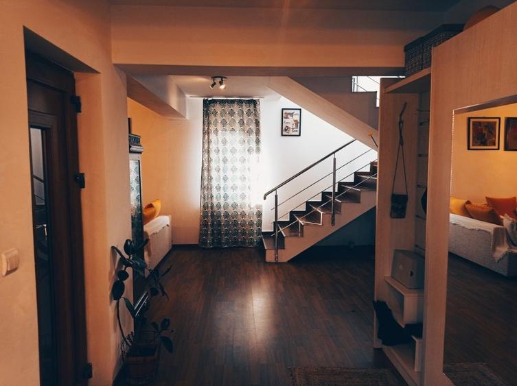 casa / vila Bascov , mobilata / utilata , finisaje moderne ! - 25