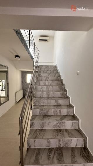 Casa individuala 8 camere, 400 mp, in Mosnita Noua vatra satului - 19