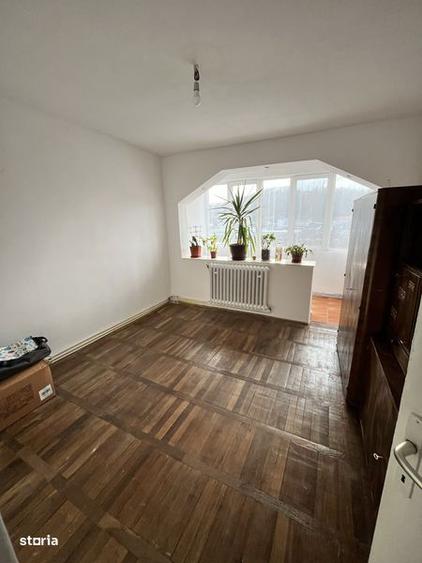 Vand apartament cu 3 camere decomandat - 1