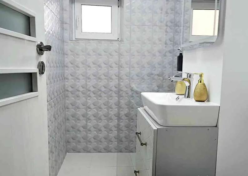 Ca NOU: Apartament 3 Dormitoare,4 Camere,Renovat (2025)Proprietar! Calea Bucure?ti - 1