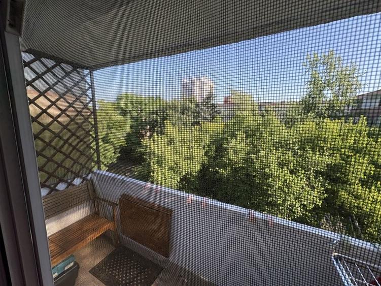 De vanzare / 3 camere / 2 balcoane / 2 bai - 215.000 Euro - 4