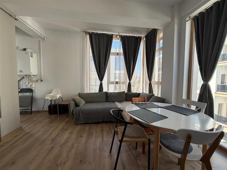 Apartament 3 camere 2 balcoane etaj intermediar zona El Gringo - 5