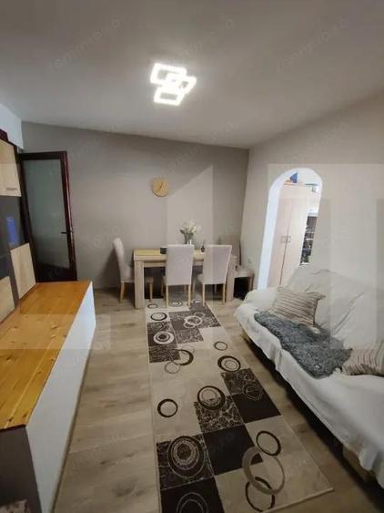 Oportunitate! Casa individuala renovata, curte ?i garaj, mutare imediata - 1