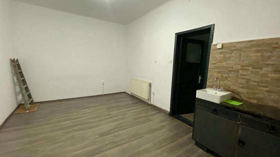 Apartament 1 camera la vila zona SPital Militar , Piata Cipariu - 4