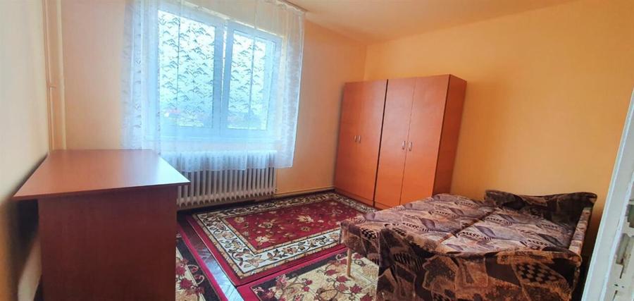 Apartament luminos cu balcon, zona Hotel Royal - 2