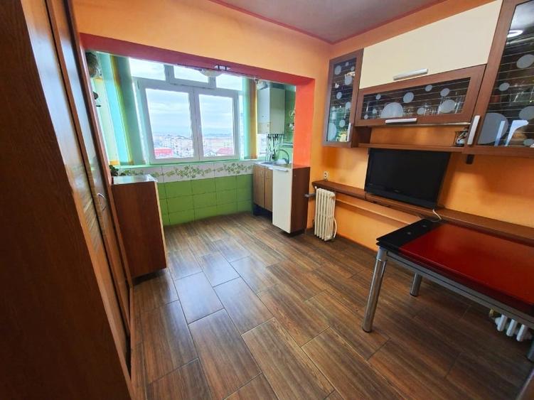 Apartament 2 Camere Decomandat, Etaj 7/10, Aleea Plopilor, Targu Jiu - 1