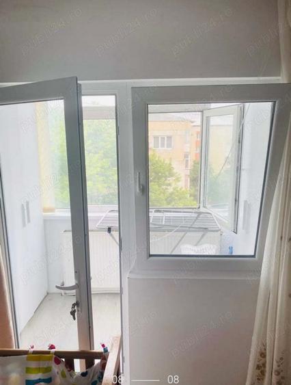 Vand apartament 3 camere decomandat - 1