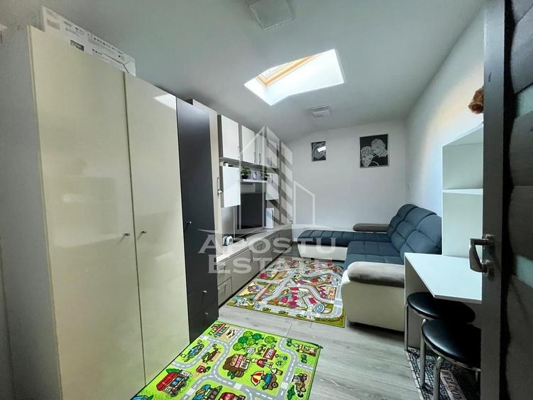 Doua apartamente la curte comuna,zona Traian - 15