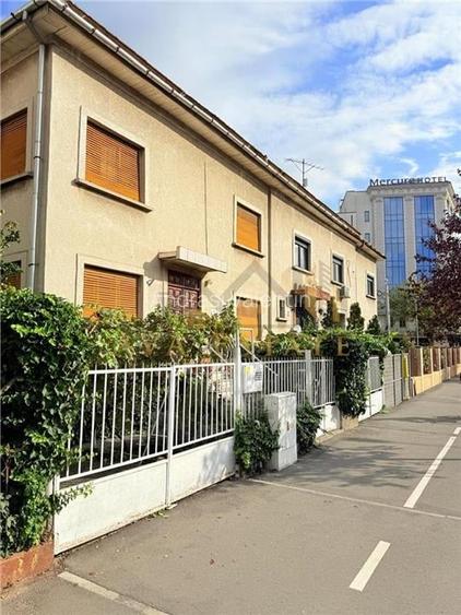 Casa individuala 9 camere, 3 bai, garaj, teren 350 mp - Zona Cetatii/ Hotel MERC Casa individuala 9 camere, 3 bai, garaj, teren 350 mp - Zona Cetatii/ Hotel MERC