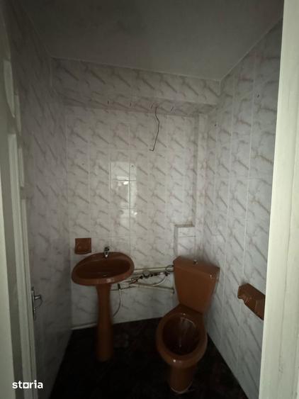 Vand apartament cu 4 camere decomandat - 7