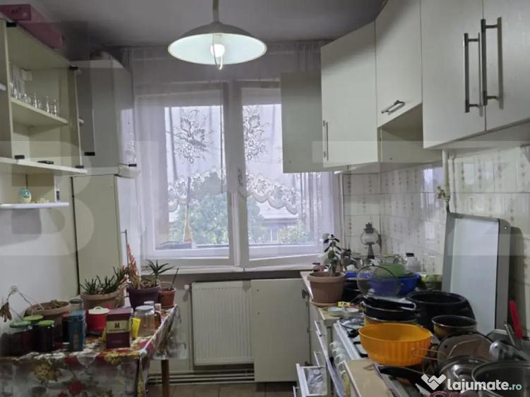 Apartament de vanzare, cu 2 camere, 46 mp, zona Micro 14 - 2
