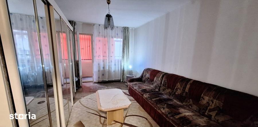 Apartament 2 camere, decomandat,bloc reabilitat, parter cu balcon - 1