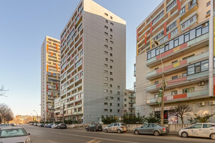 Ghica Plaza, 2 camere + birou, 2 bai, etaj 3/4,  parcare - 18