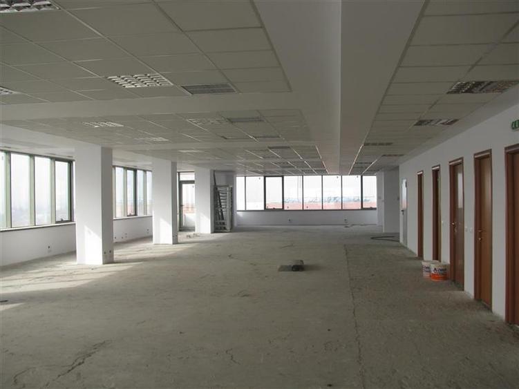 Spatii pentru birouri la super preturi - de la 9 Euro/mp - 24