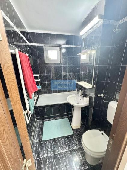 Apartament 3 camere, central - 12