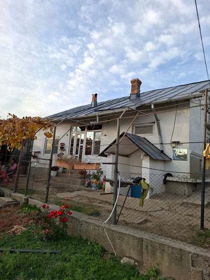 Casa de vanzare . - 5