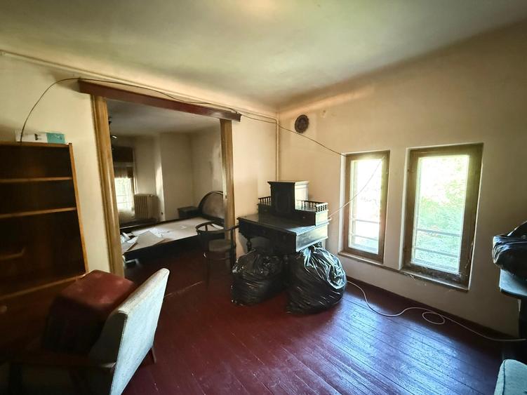 Vila in zona Băneasa, în imediata vecinătate a Parcului Herăstrău 7 camere - 6