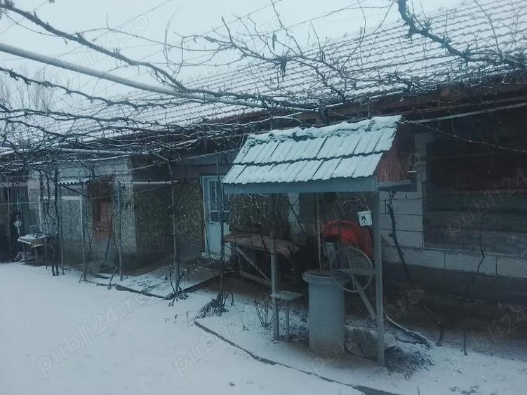 Vind casa cu anecxe - 5