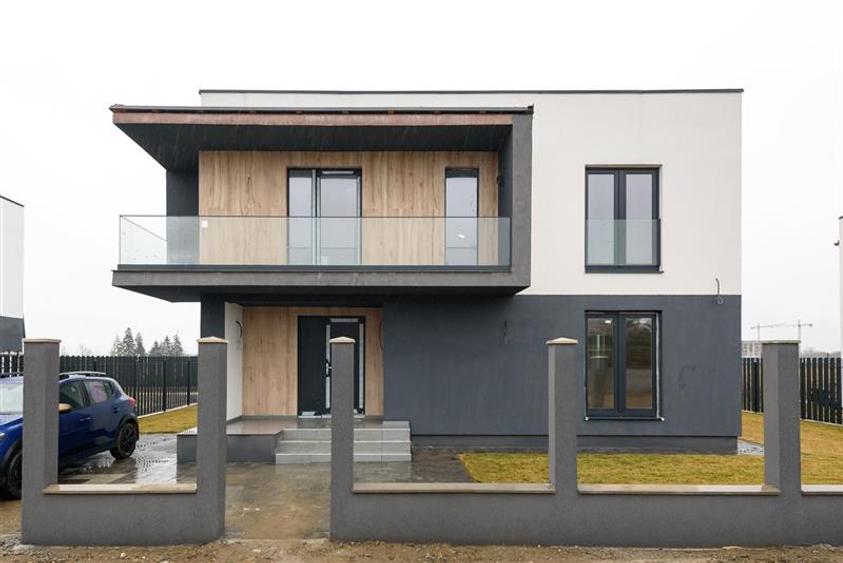 Imobil aparte, arhitectura deosebita, conditii avantajoase, Sanpetru - 1