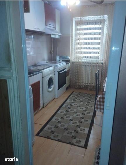 Apartament cu 2 camere semidecomandat în Prundu