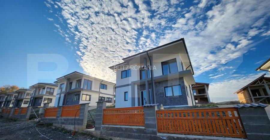 Vila superba cu o panorama deosebita asupra orasului situata