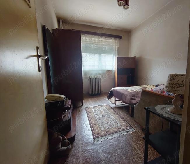 Apartament de vanzare cu 3 camere la parter - 4