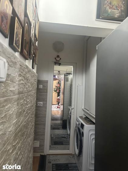 Campina - zona centrala - ap. 3 cam - mobilat/et.1 - 77500 Euro/Neg. - 4