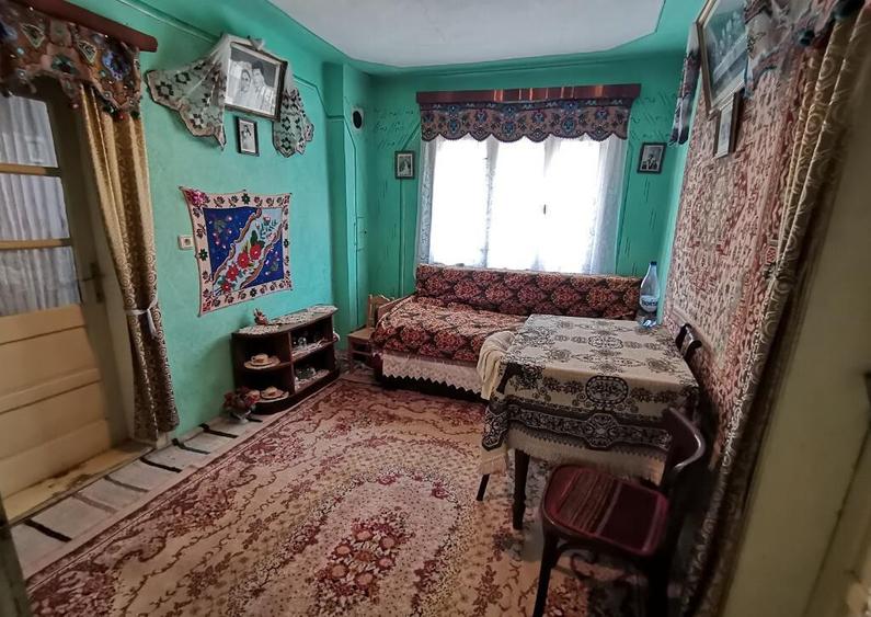 VAND CASA 4 camere ,curte si gradina de 536 mp,sat.Rod - 11