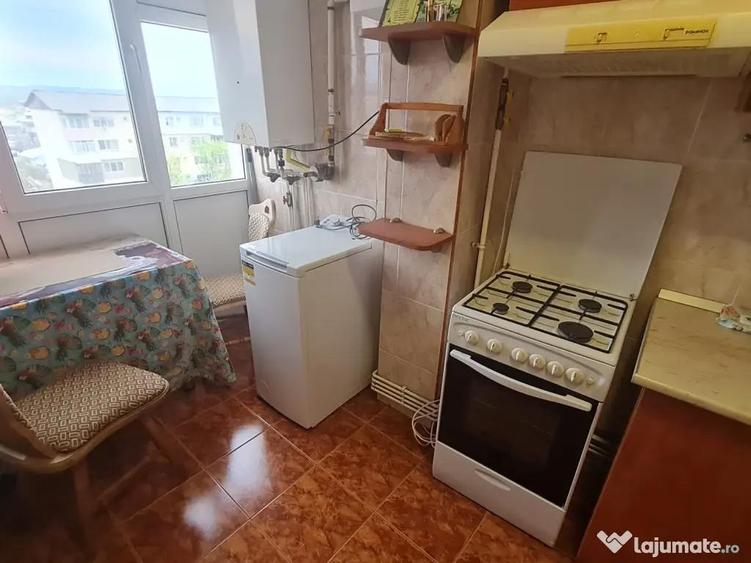 Garsoniera de inchiriat in Mun. Targovi?te, str.Avram Iancu, nr.7, bl.54, etj. 5 - 7