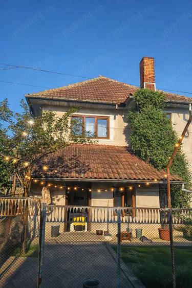 2 Case de Vanzare 200 mp + teren 3.074 mp | Prosumator 7 kW + baterie | vie, lavanda, solar | Cordun - 3