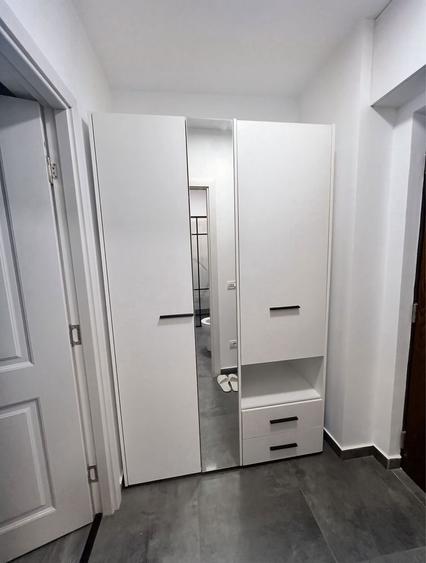 Inchiriez garsoniera Plaza Mall - 7