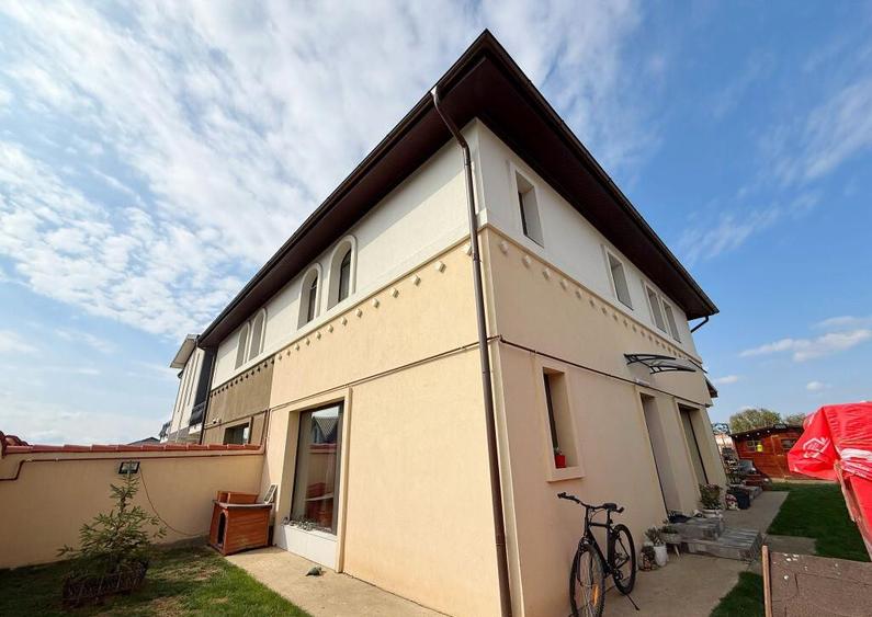 Duplex Mobilat / 5 Camere / 2 Bai / Teren 250 mp - 13