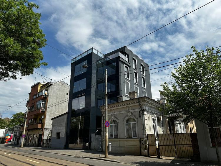 Cladire de birouri de vanzare INCHIRIATA total - Unirii - 10